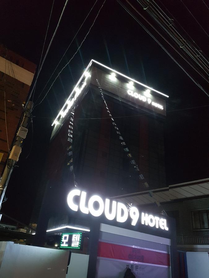 ホテル クラウド 9 金海市 エクステリア 写真