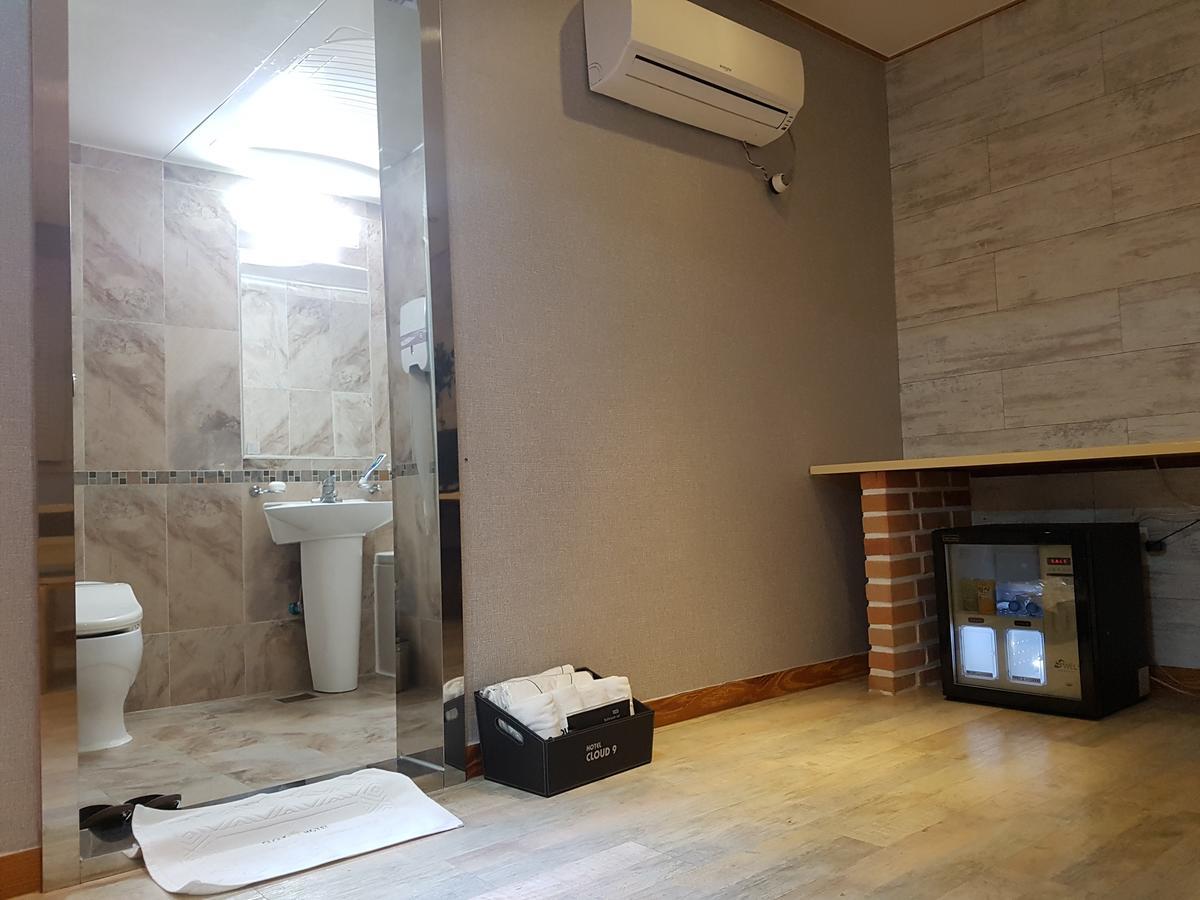 ホテル クラウド 9 金海市 部屋 写真